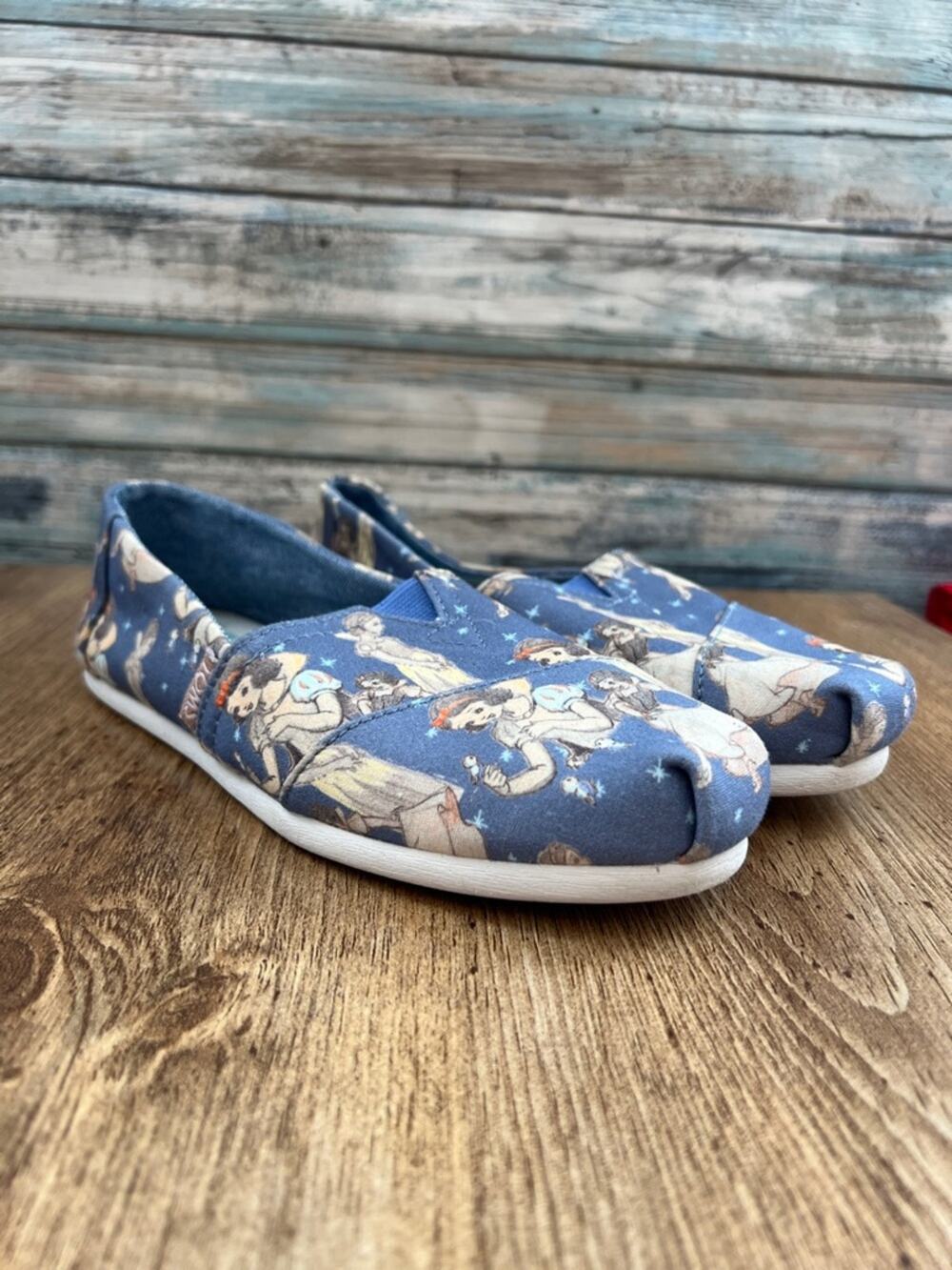 Toms x Disney Snow White Slip On Shoes